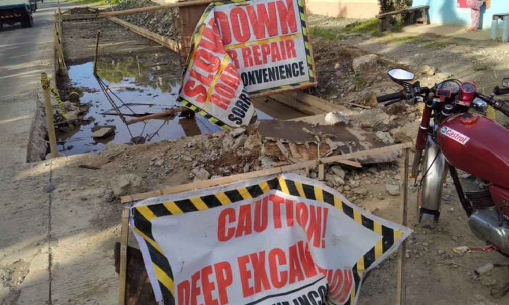 NAGMOMOTORSIKLONG PULIS, NAAKSIDENTE SA GINAGAWANG KALSADA, PATAY