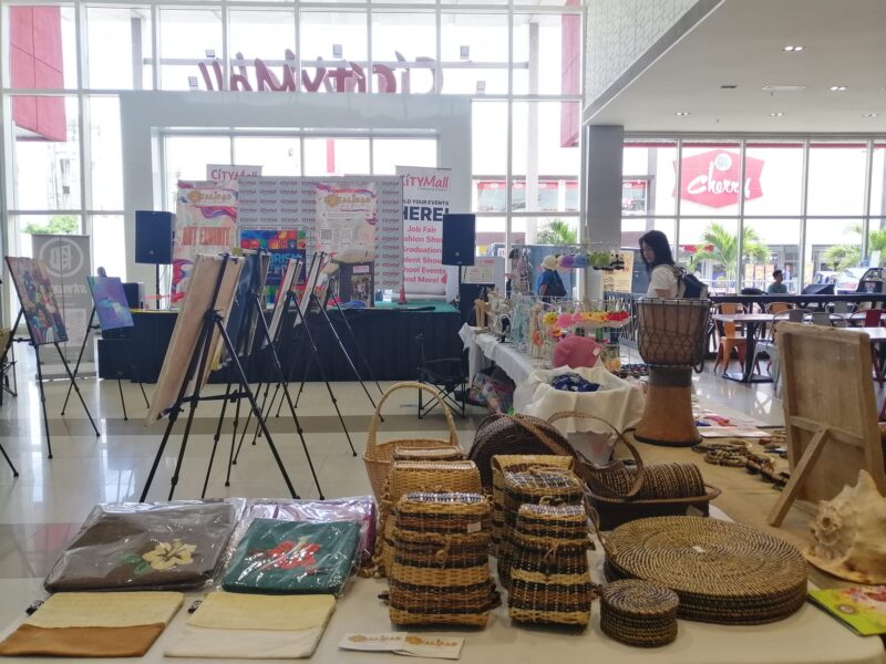 Silipin mga Lokal na Produkto at Sining sa Citymall Kalibo